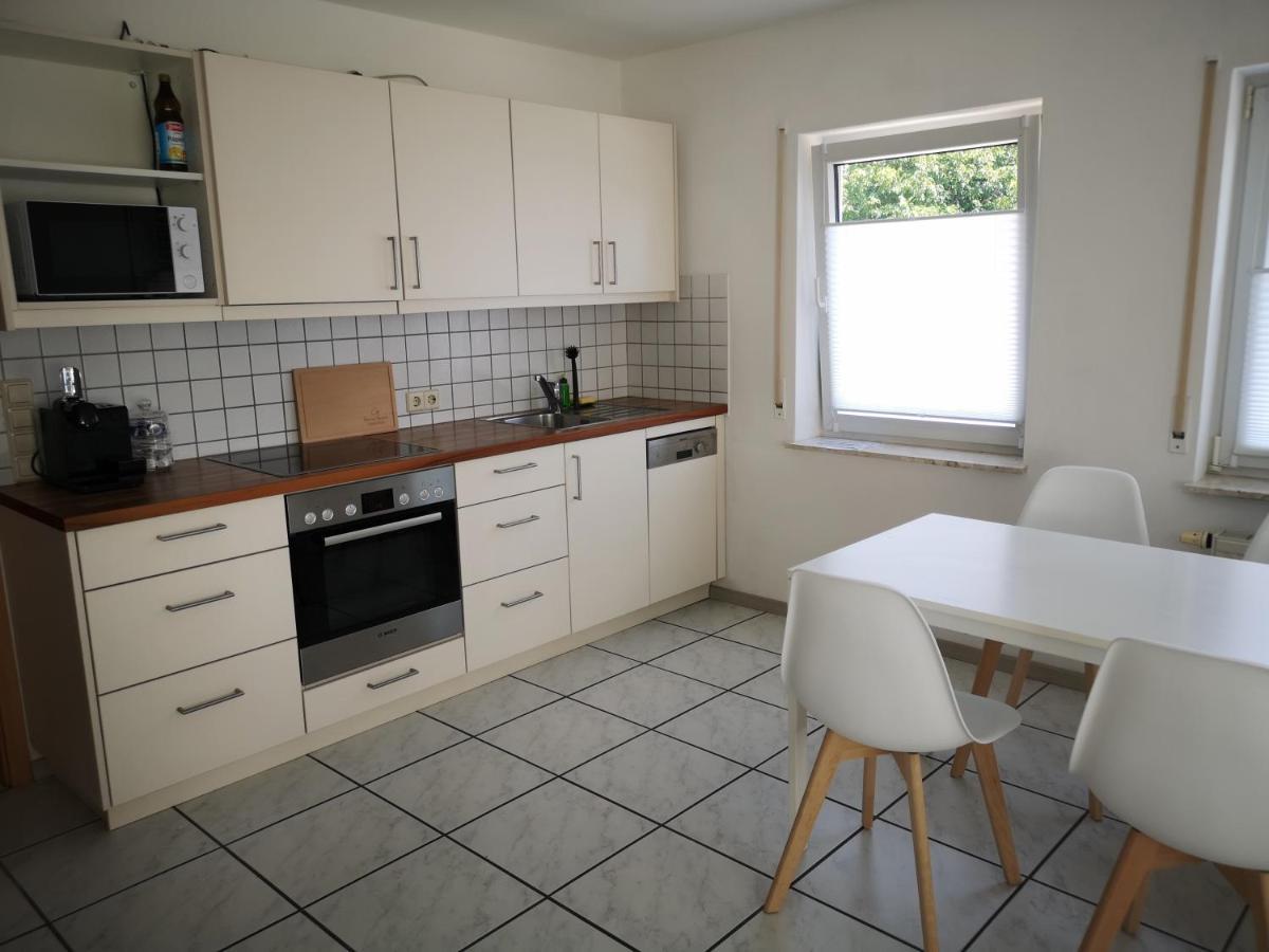 Familienfreundliche Ferienwohnung Mit Wohlfuehlbalkon Und Kostenlosem Parkplatz Nahe Messe Und Bodensee Меккенбойрен Экстерьер фото